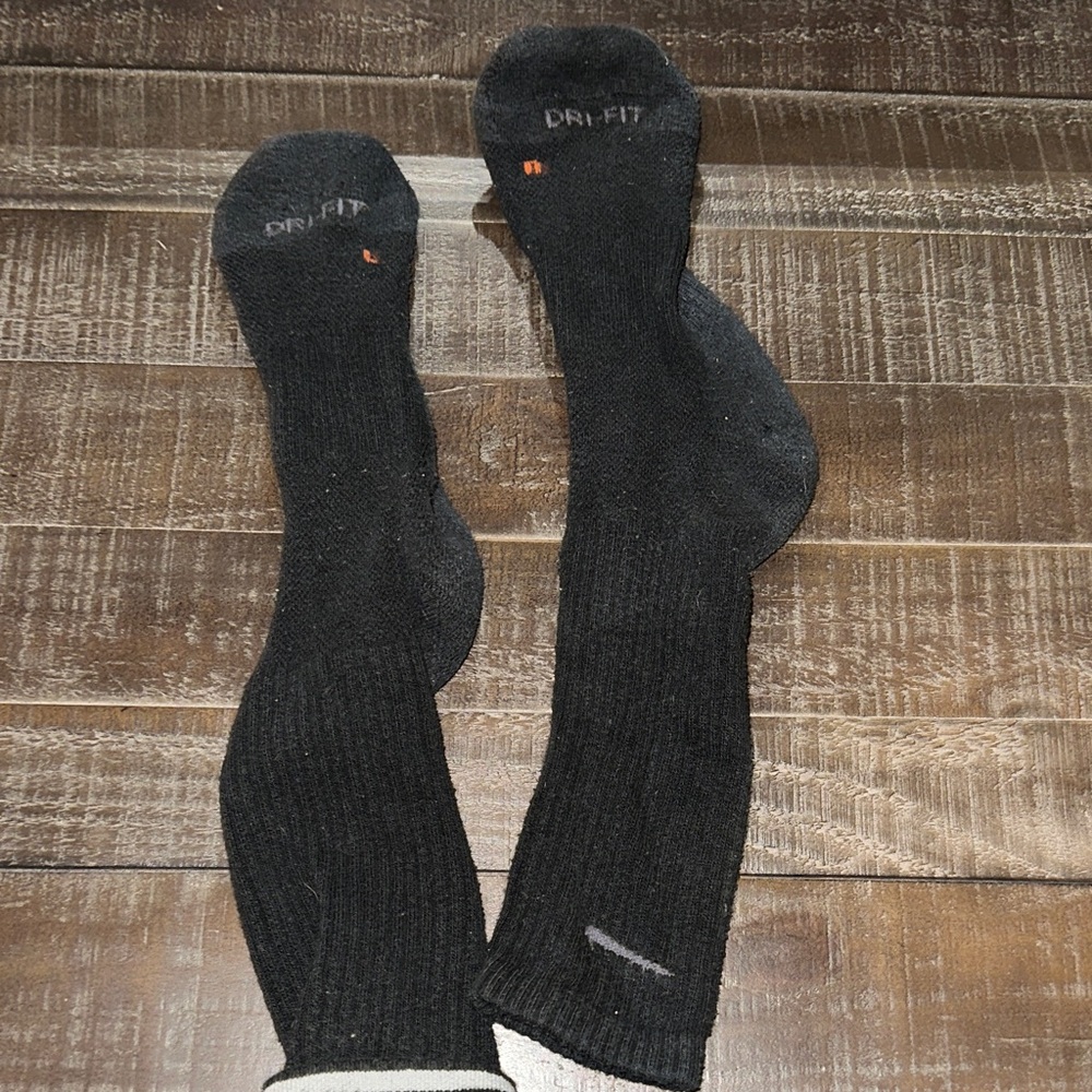 Black Nike socks